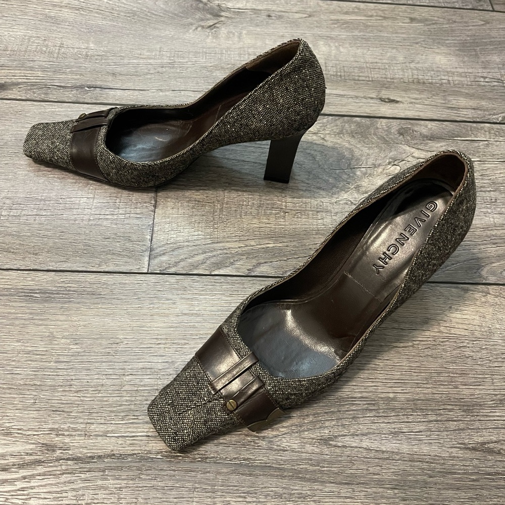 Vintage Givenchy Women's Brown square toe Heels size 36.5
